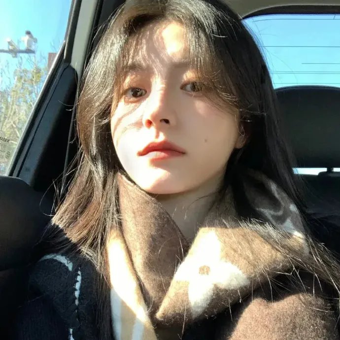 孤灯残影照归人